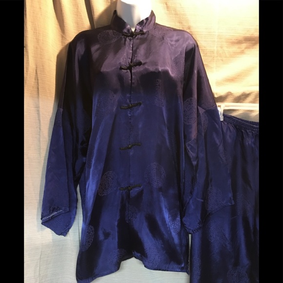 100% silk oriental pajamas in royal blue - Picture 1 of 9